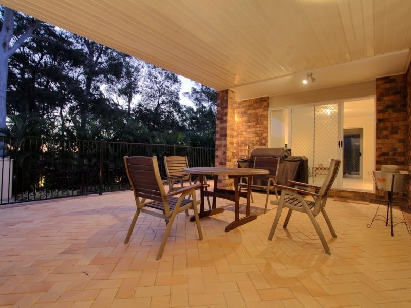 17 Casuarina Crescent, Calamvale QLD 4116