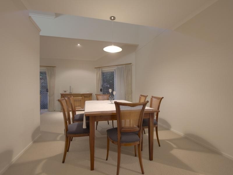 17 Casuarina Crescent, Calamvale QLD 4116