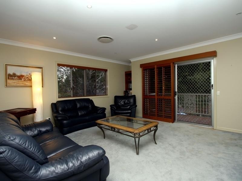 30 Faringdon Street, Robertson QLD 4109