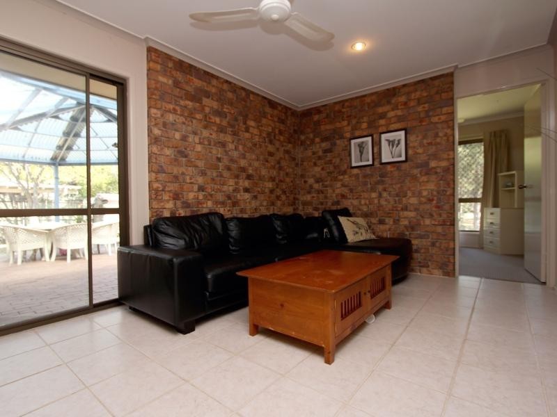 12 Gwandalan Street, Eight Mile Plains QLD 4113