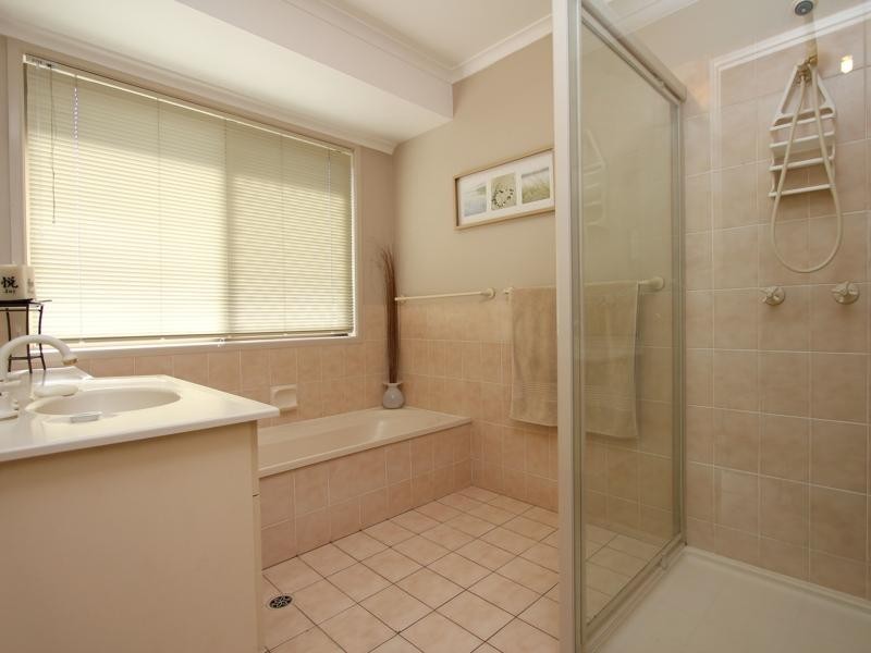 12 Gwandalan Street, Eight Mile Plains QLD 4113