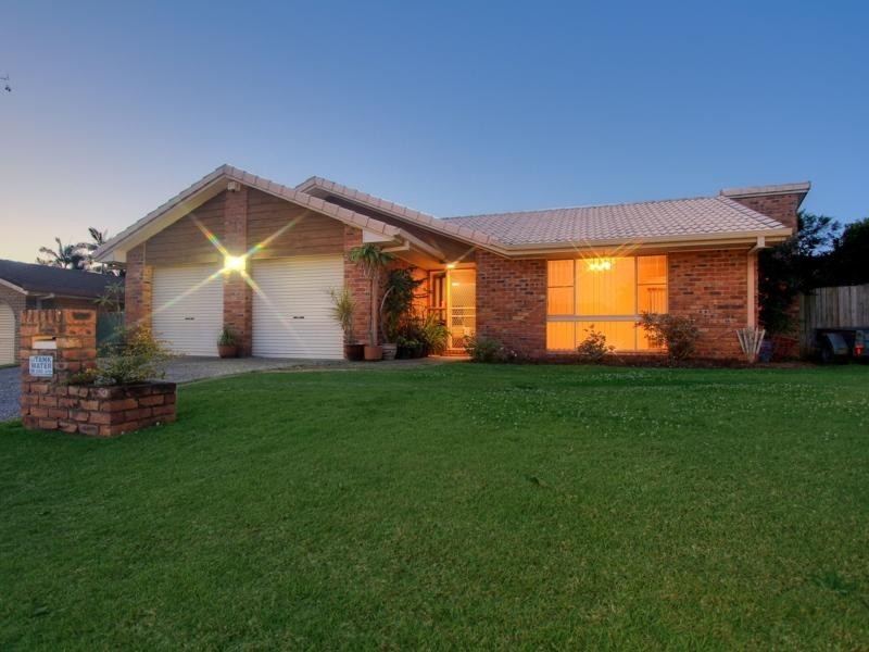 18 Oakleaf Street, Eight Mile Plains QLD 4113