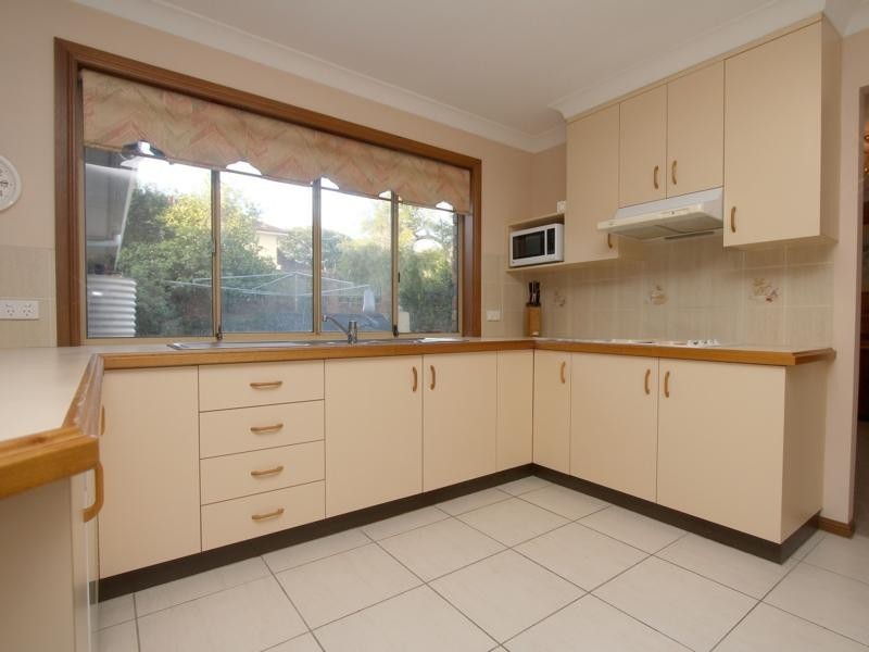 18 Oakleaf Street, Eight Mile Plains QLD 4113