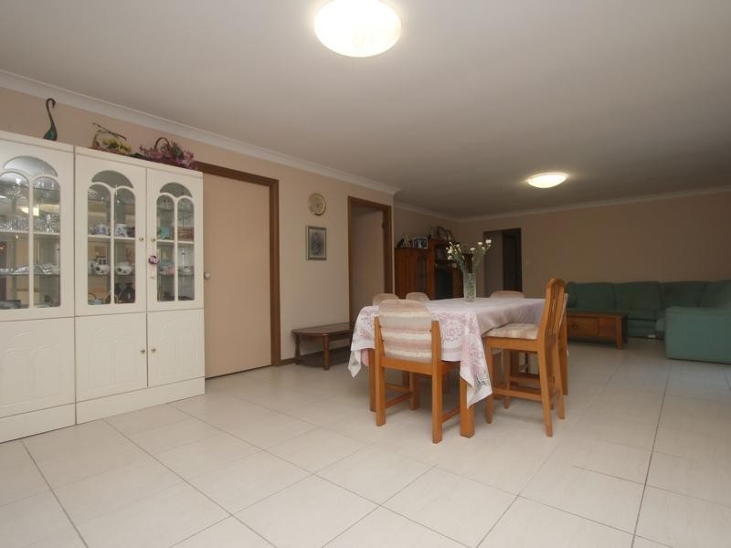 18 Oakleaf Street, Eight Mile Plains QLD 4113