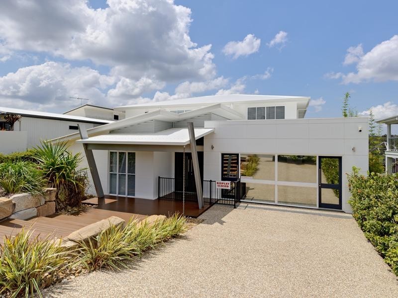 15 Dennis Vale Drive, Daisy Hill QLD 4127