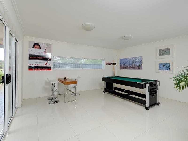 15 Dennis Vale Drive, Daisy Hill QLD 4127