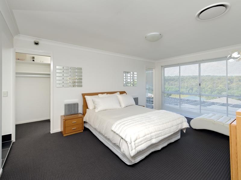 15 Dennis Vale Drive, Daisy Hill QLD 4127