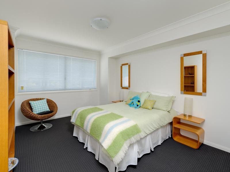 15 Dennis Vale Drive, Daisy Hill QLD 4127