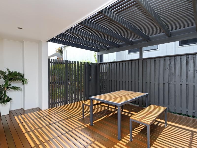 15 Dennis Vale Drive, Daisy Hill QLD 4127