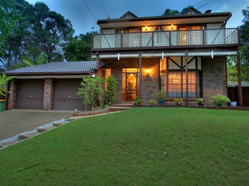 16 Knightsbridge Crescent, Rochedale South QLD 4123