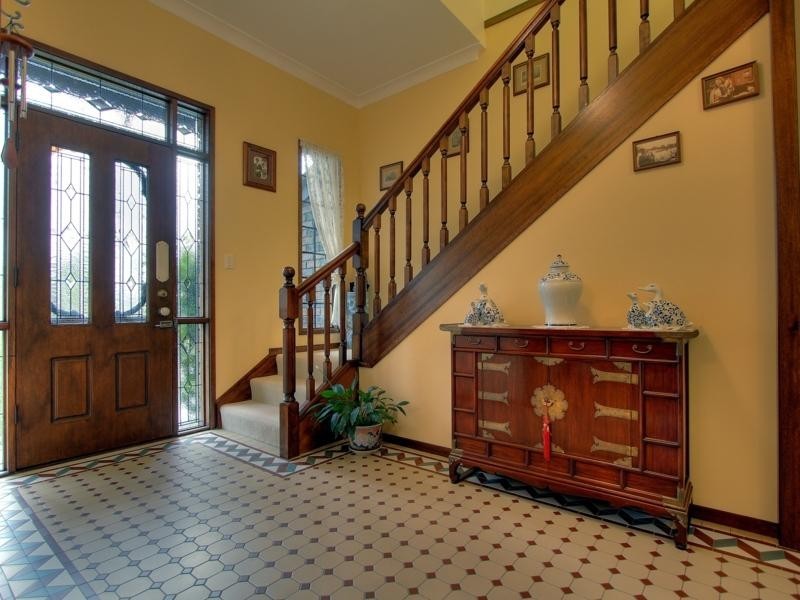 16 Knightsbridge Crescent, Rochedale South QLD 4123