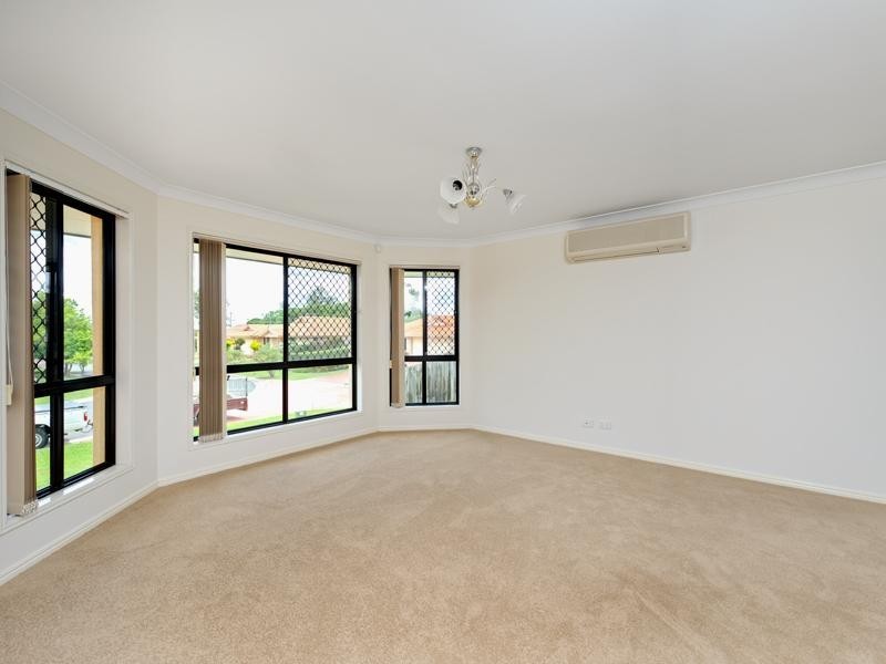 18 Sunhaven Crescent, Kuraby QLD 4112