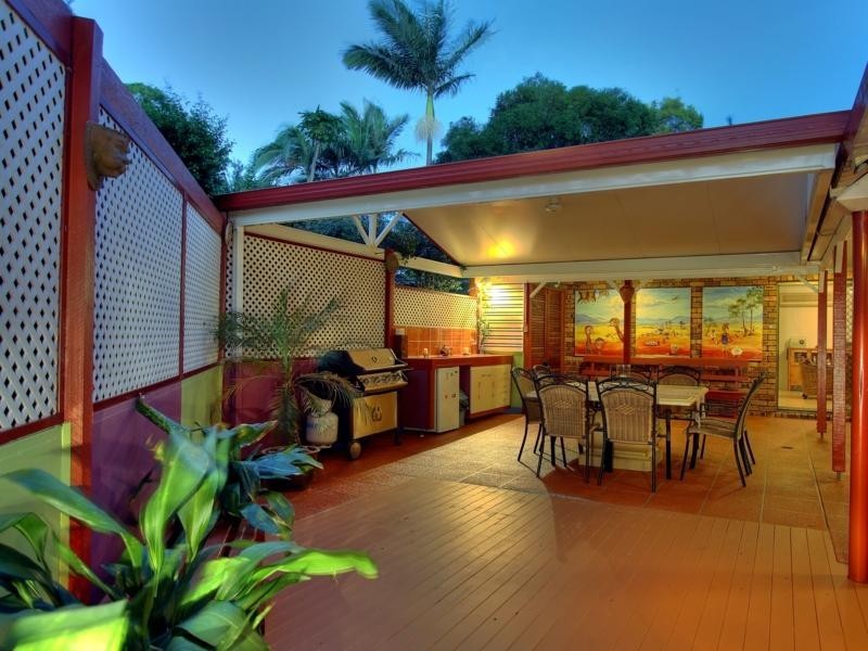 19 Brooklands Street, Eight Mile Plains QLD 4113