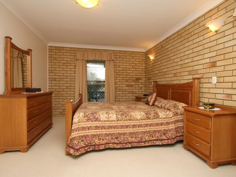 19 Brooklands Street, Eight Mile Plains QLD 4113