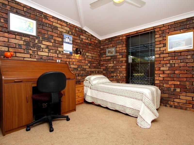 19 Brooklands Street, Eight Mile Plains QLD 4113