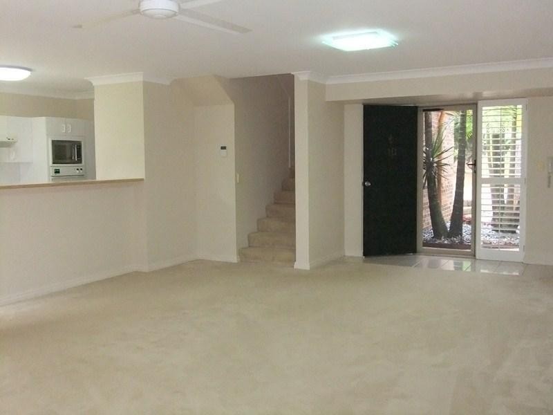 10/70 Delfin Drive, Macgregor QLD 4109