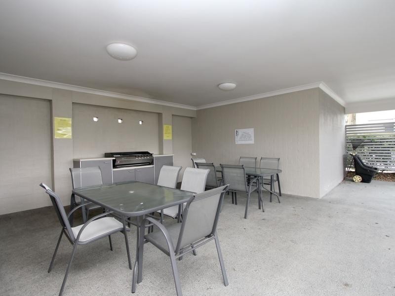 71/2311 Logan Road, Eight Mile Plains QLD 4113