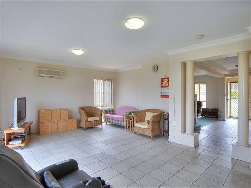 67 Golden Rain Place, Stretton QLD 4116