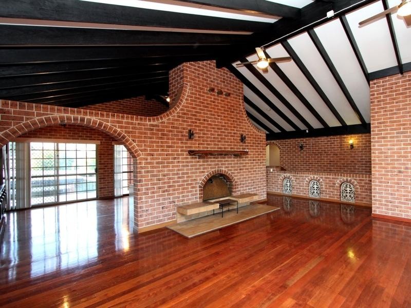 12 Parnassus Street, Robertson QLD 4109