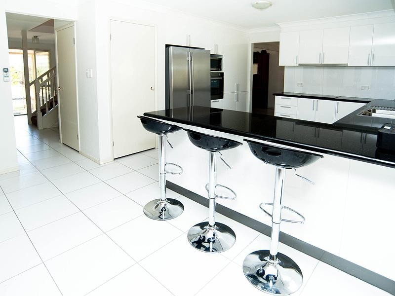 58 Bannockburn Crescent, Parkinson QLD 4115