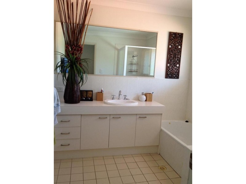 58 Bannockburn Crescent, Parkinson QLD 4115