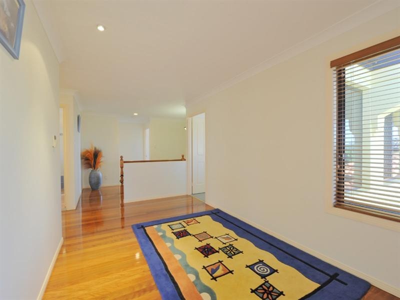 9 Kakirra Place, Eight Mile Plains QLD 4113