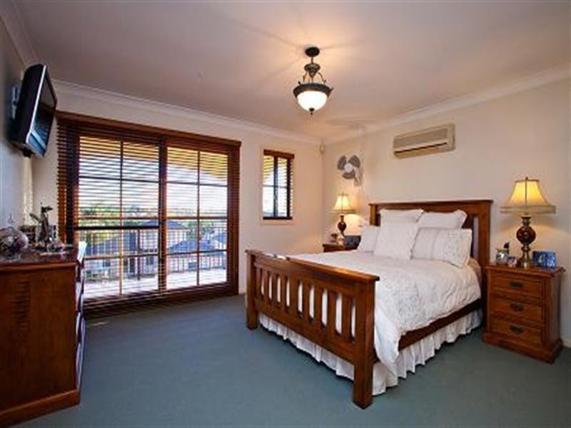 9 Kakirra Place, Eight Mile Plains QLD 4113