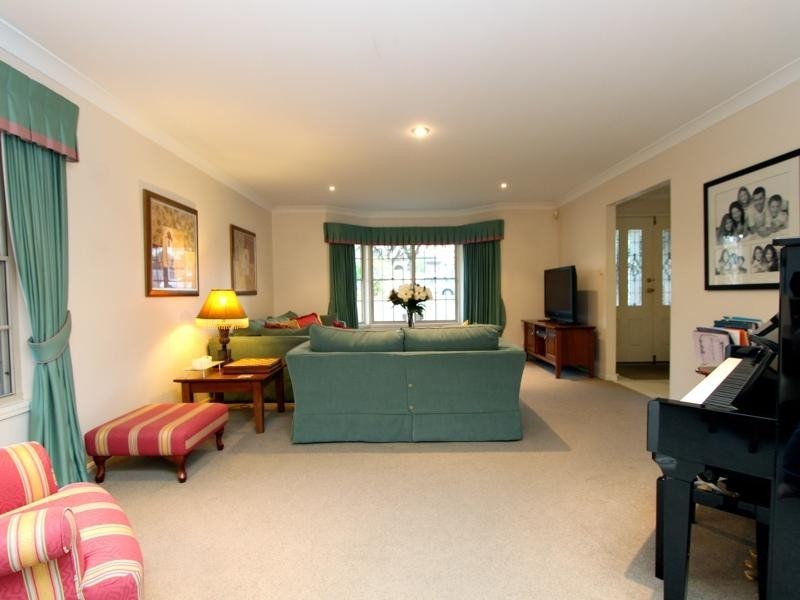 7 Dewberry Close, Eight Mile Plains QLD 4113