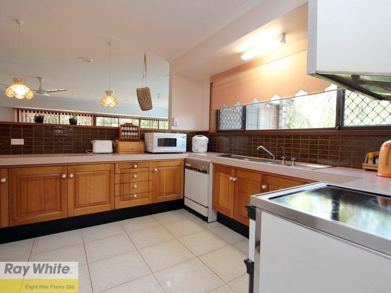 24 Dromos Street, Eight Mile Plains QLD 4113