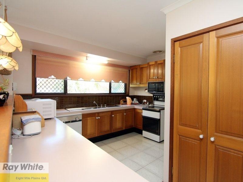 24 Dromos Street, Eight Mile Plains QLD 4113