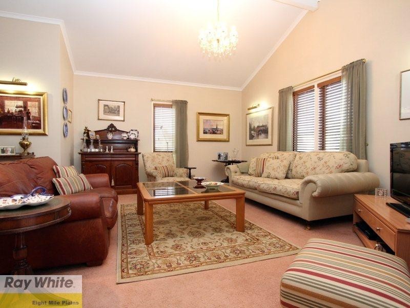 2 Hollyberry Street, Eight Mile Plains QLD 4113