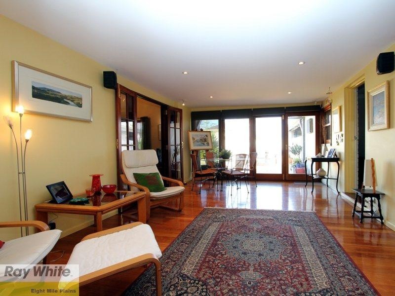 2 Hollyberry Street, Eight Mile Plains QLD 4113