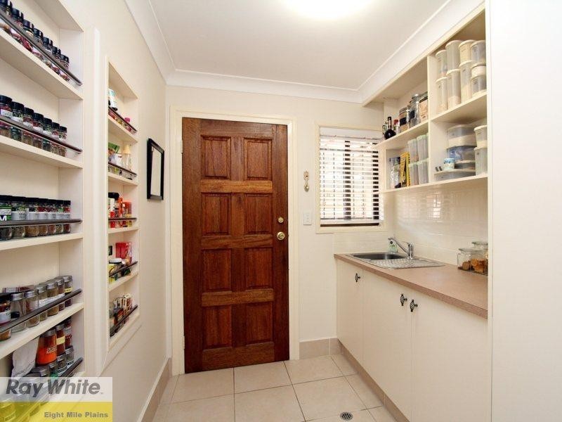 2 Hollyberry Street, Eight Mile Plains QLD 4113