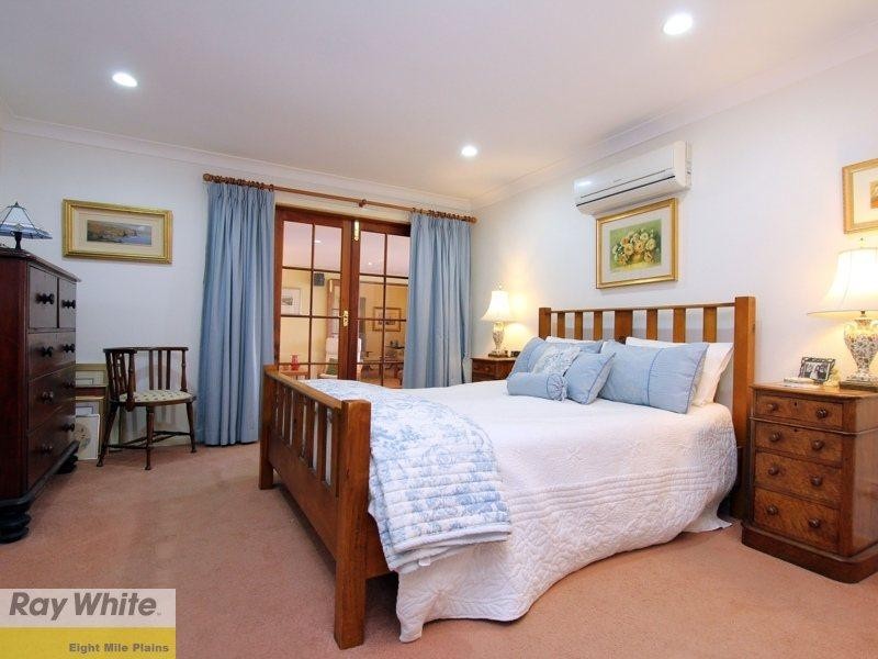 2 Hollyberry Street, Eight Mile Plains QLD 4113