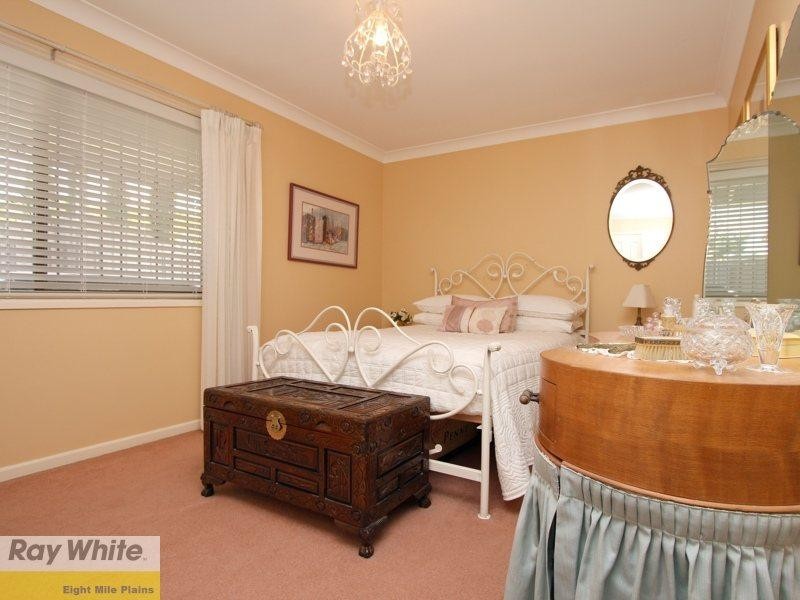 2 Hollyberry Street, Eight Mile Plains QLD 4113