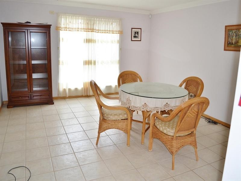 40 Lingle Street, Robertson QLD 4109