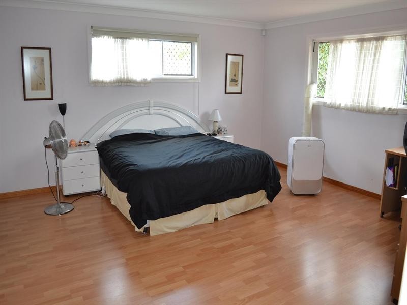 40 Lingle Street, Robertson QLD 4109