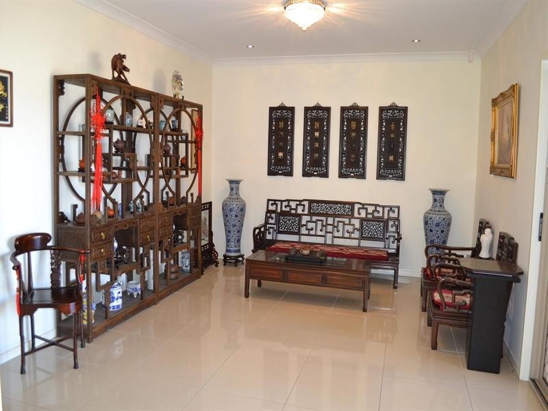 5 Romulus Street, Robertson QLD 4109