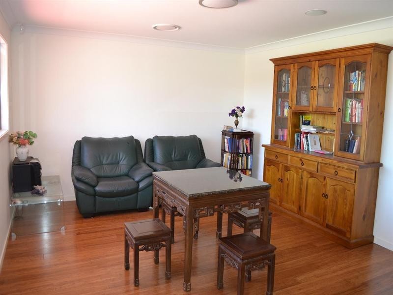 5 Romulus Street, Robertson QLD 4109