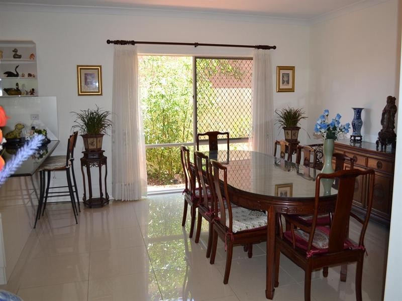 5 Romulus Street, Robertson QLD 4109