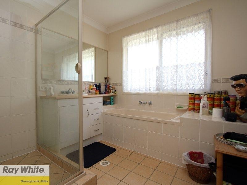 33 McKerrow Crescent, Goodna QLD 4300