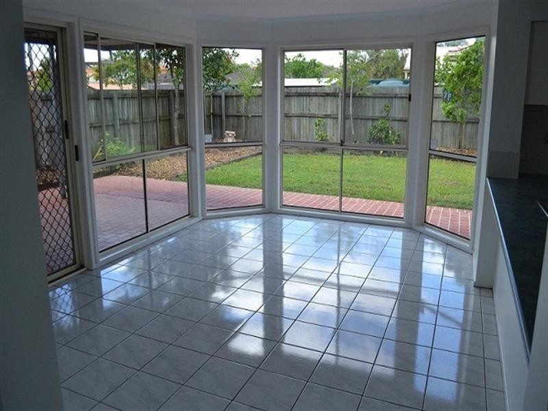 101 Glenfield Street, Parkinson QLD 4115