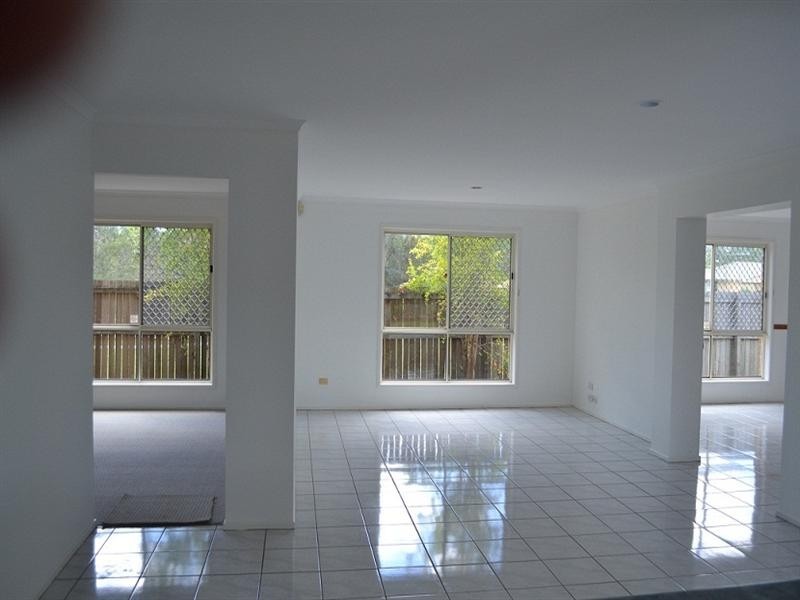 101 Glenfield Street, Parkinson QLD 4115