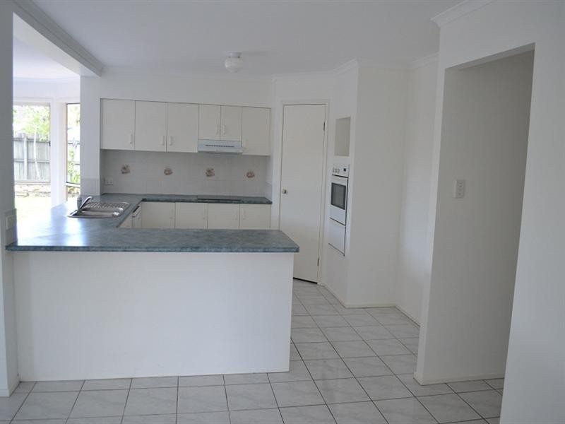 101 Glenfield Street, Parkinson QLD 4115