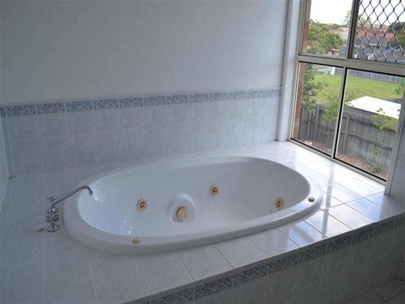 101 Glenfield Street, Parkinson QLD 4115