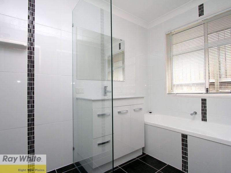 26 Timaru Crescent, Eight Mile Plains QLD 4113