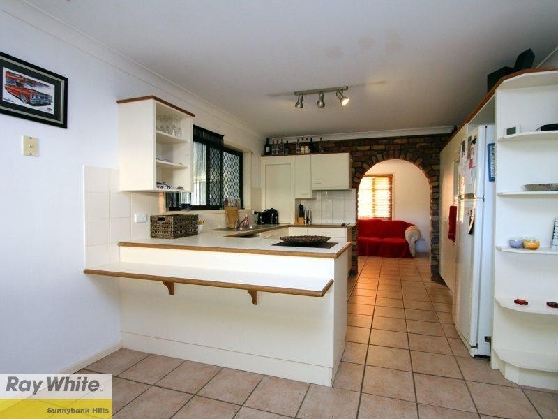 49 Oakleaf Street, Eight Mile Plains QLD 4113