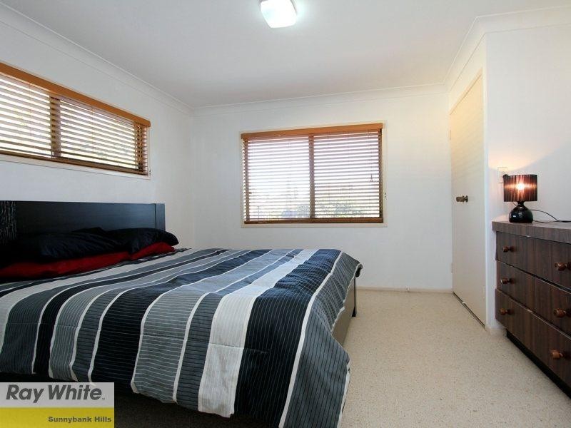 49 Oakleaf Street, Eight Mile Plains QLD 4113