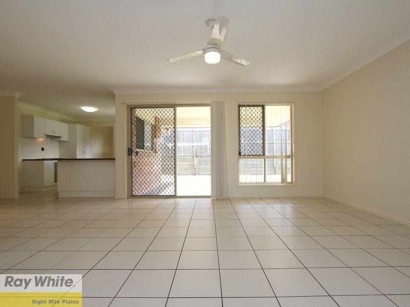9 Schafer Court, Edens Landing QLD 4207