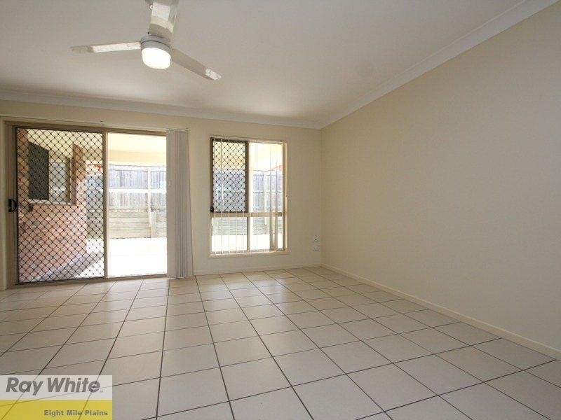 9 Schafer Court, Edens Landing QLD 4207